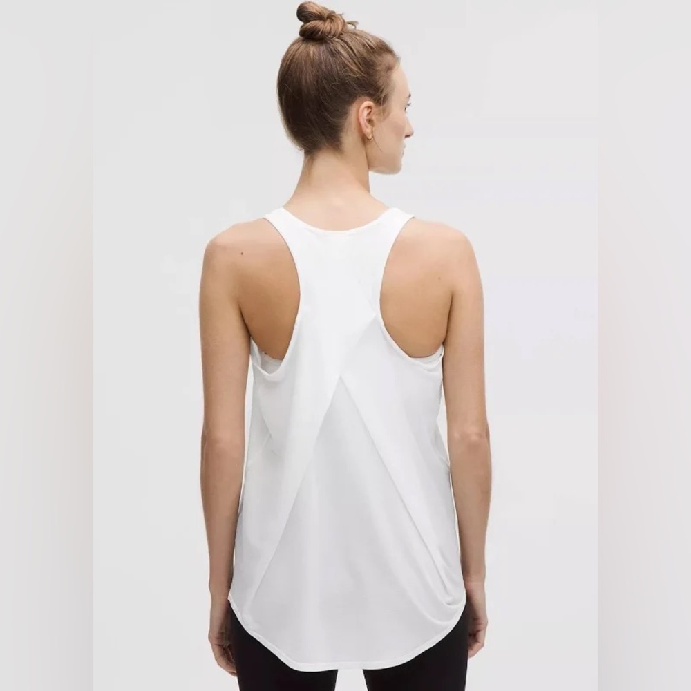 NWT Lululemon Essential Pleated Tank - Picture 3 of 4